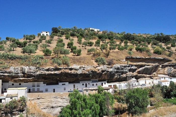 Pueblos blancos y Andalucía interior en 5 días: Ronda, Granada y Córdoba